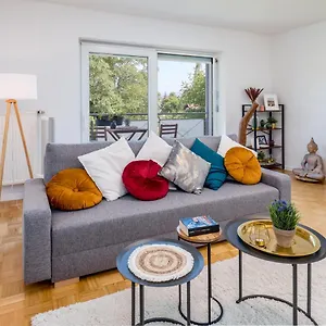 2og Links - Wunderschöne 70m2 2-zimmer Nähe Salzburg Freilassing